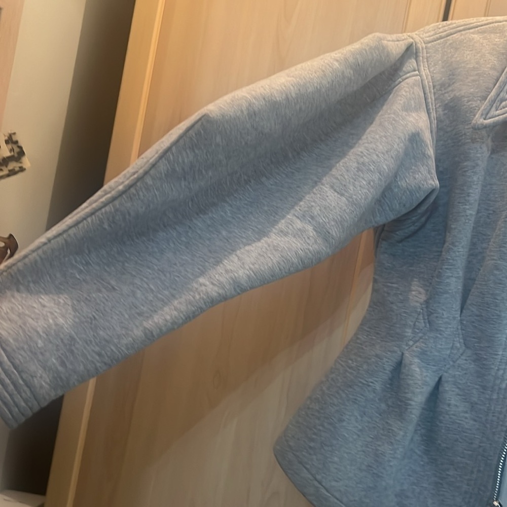 Beautiful Comfortable Jacket Could Be Worn During… - image 2